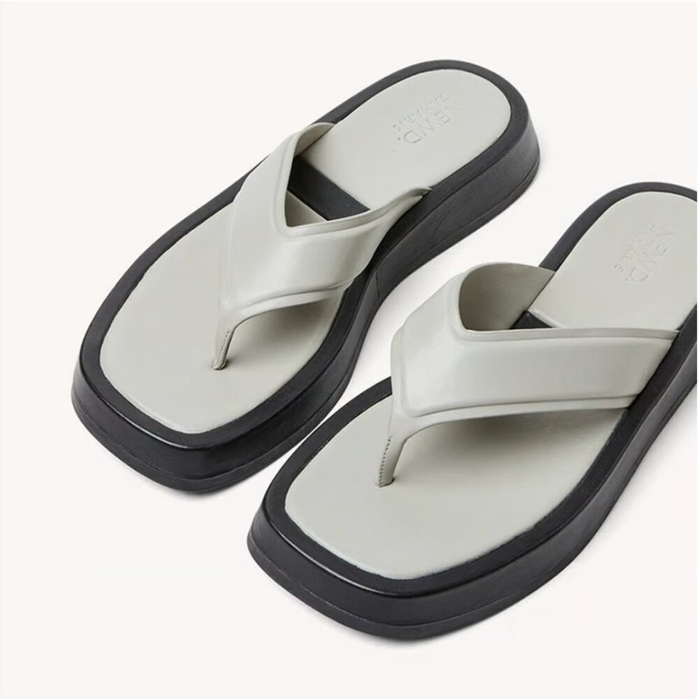 Newd.Tamaris T-bar gray Square Toe Flat Sandal Copenhagen Street Style The Row